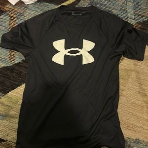 Under Armour Black T-Shirt